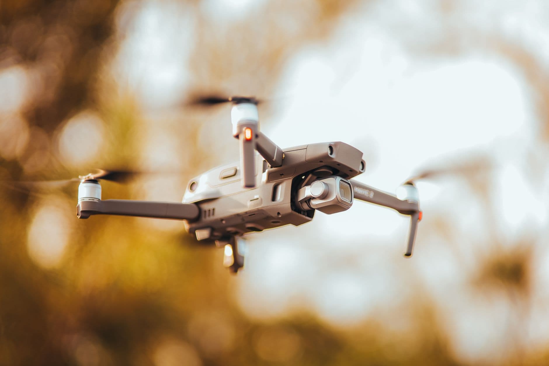 أسئلة شارحة: تقنية الروبوتات الطائرة ذاتية التحكم (Autonomous Flying Robots) وتحدياتها